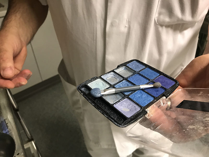 Arnaud Théval Blanc maquillage (2017), document. Institut Bergonié Bordeaux.