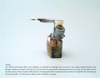 Arnaud Théval "Objets saisis, objets de récits" (2024) format 40 x 50 cm.