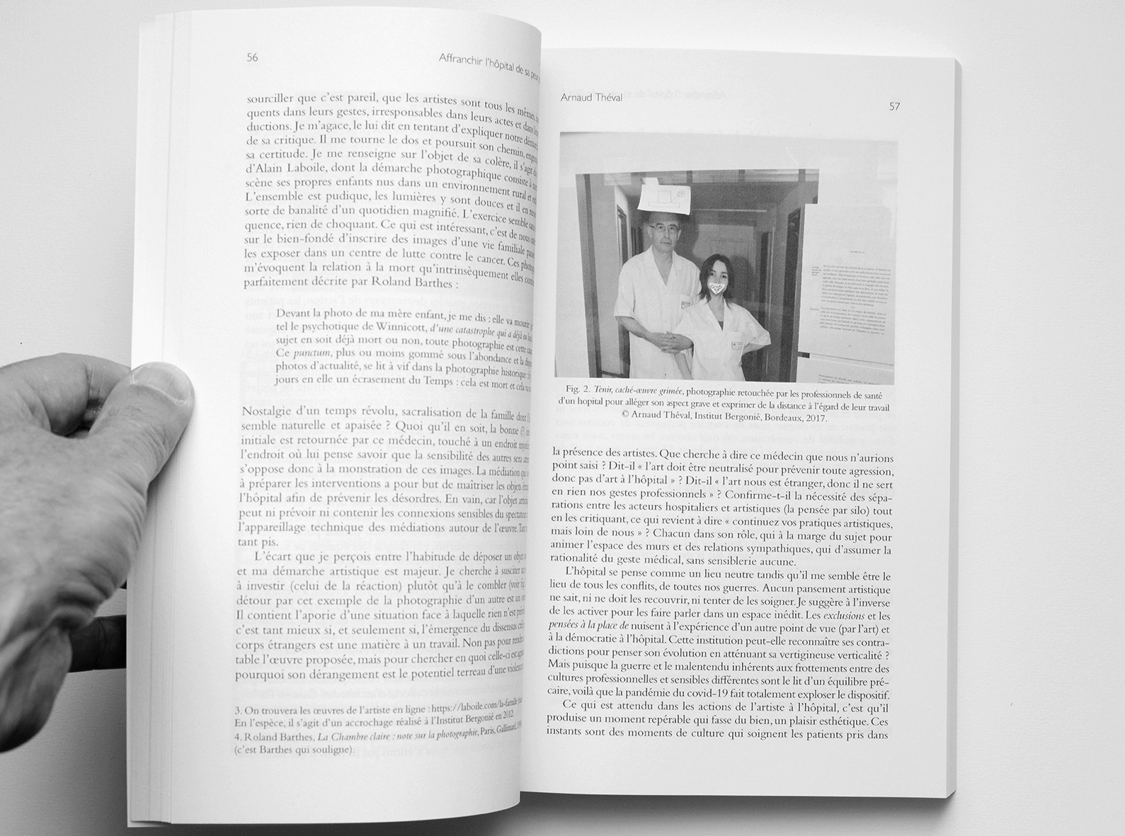 Arnaud Théval &quot;Affranchir l'hôpital de sa peur de l'art ?&quot; (2024) édition Presse Universitaire de Lyon.