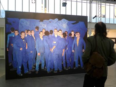 Arnaud Théval Moi le groupe, Dynasties (2012) vue de l'exposition Au boulot !? (2012), Maison des métallos, Paris.